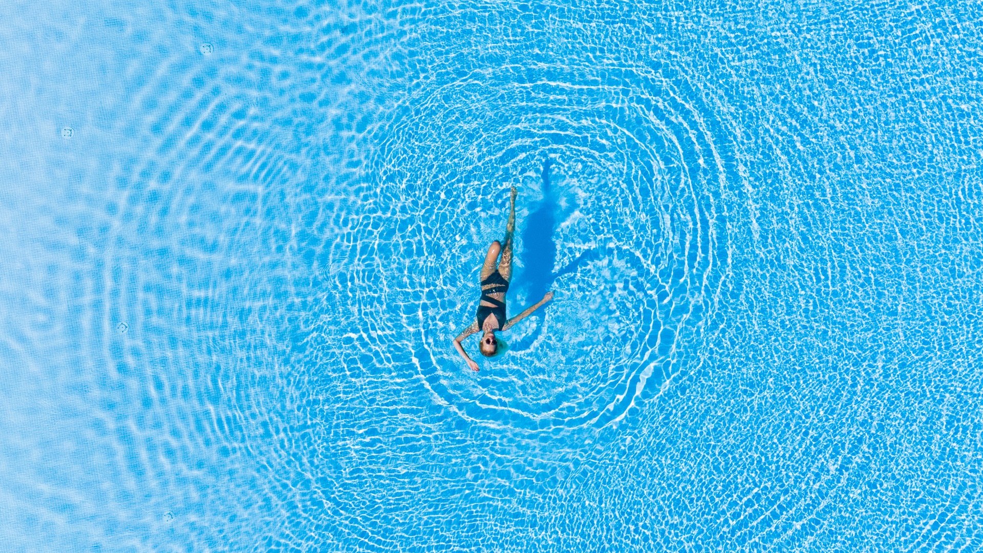 Seabank_Day_By_The_Pool