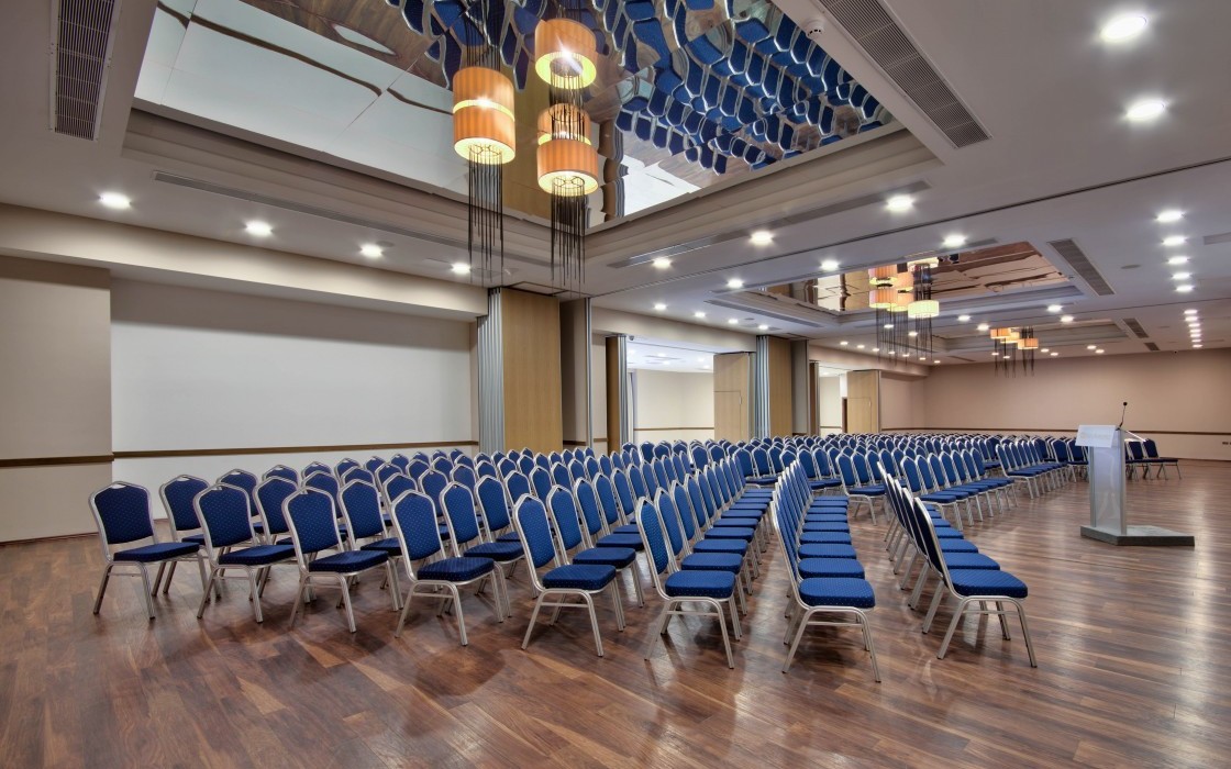 dbsanantonio_hotel_Casablanca_Theatre_Style_2