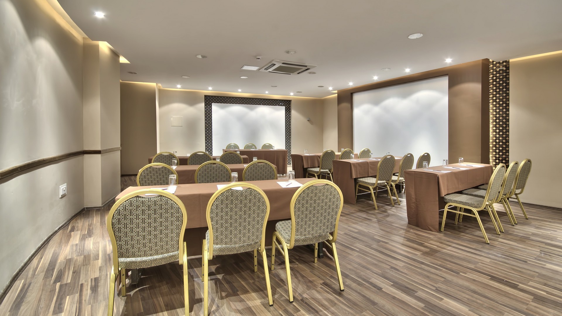 dbsanantonio_hotel__Marrakech_Classroom_1-min