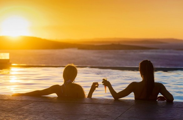 Sa_AdultsPool_Sunset1