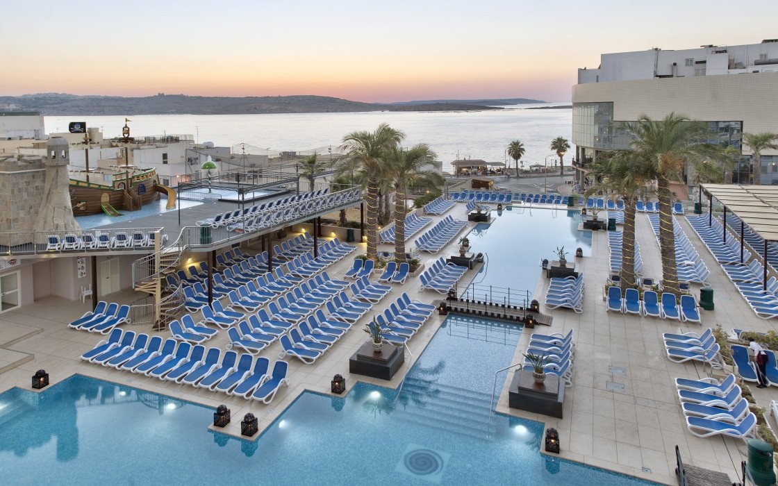 dbsanantonio_hotel_outdoor_pool_Malta_03