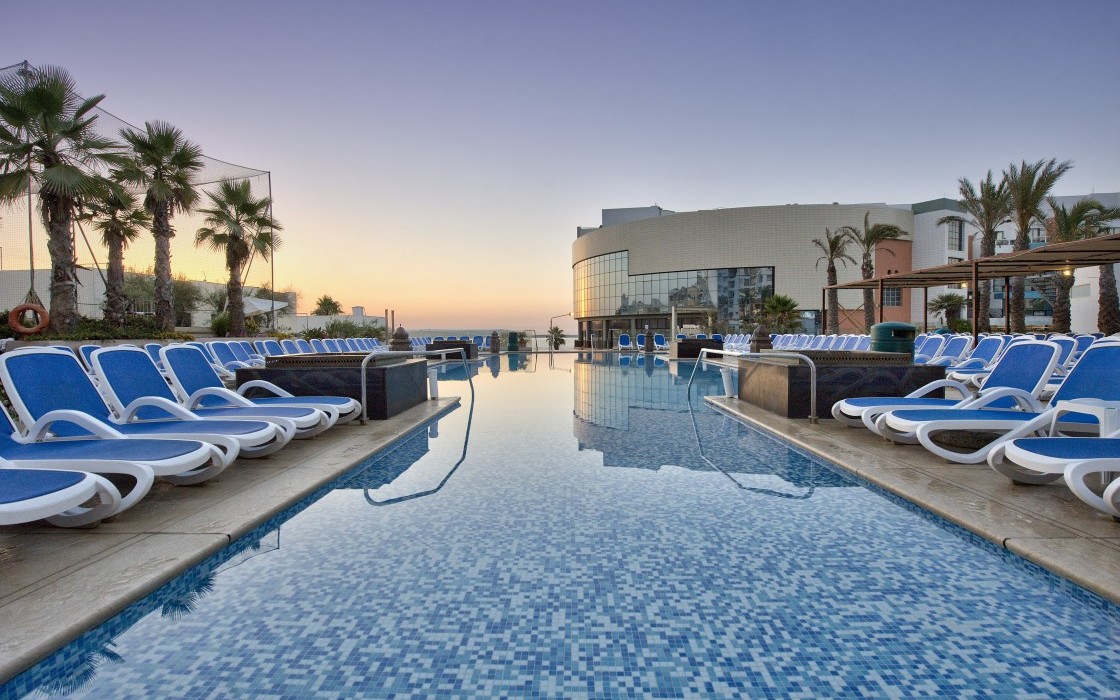 dbsanantonio_hotel_outdoor_pool_Malta_04-min