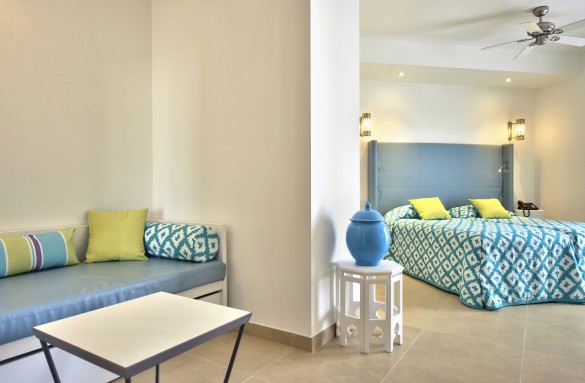 dbsanantonio_hotel_Family Room 1_Malta-min