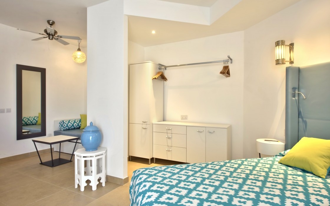dbsanantonio_hotel_Family Room2_Malta-min