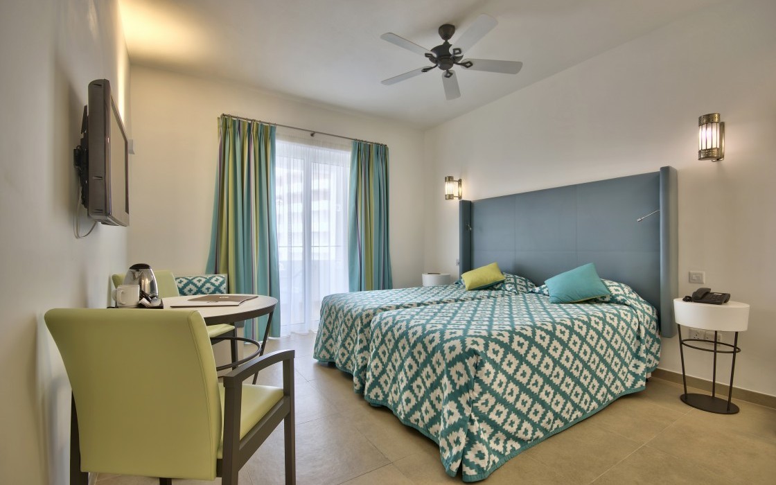dbsanantonio_hotel_TwinDouble Room 1_Malta