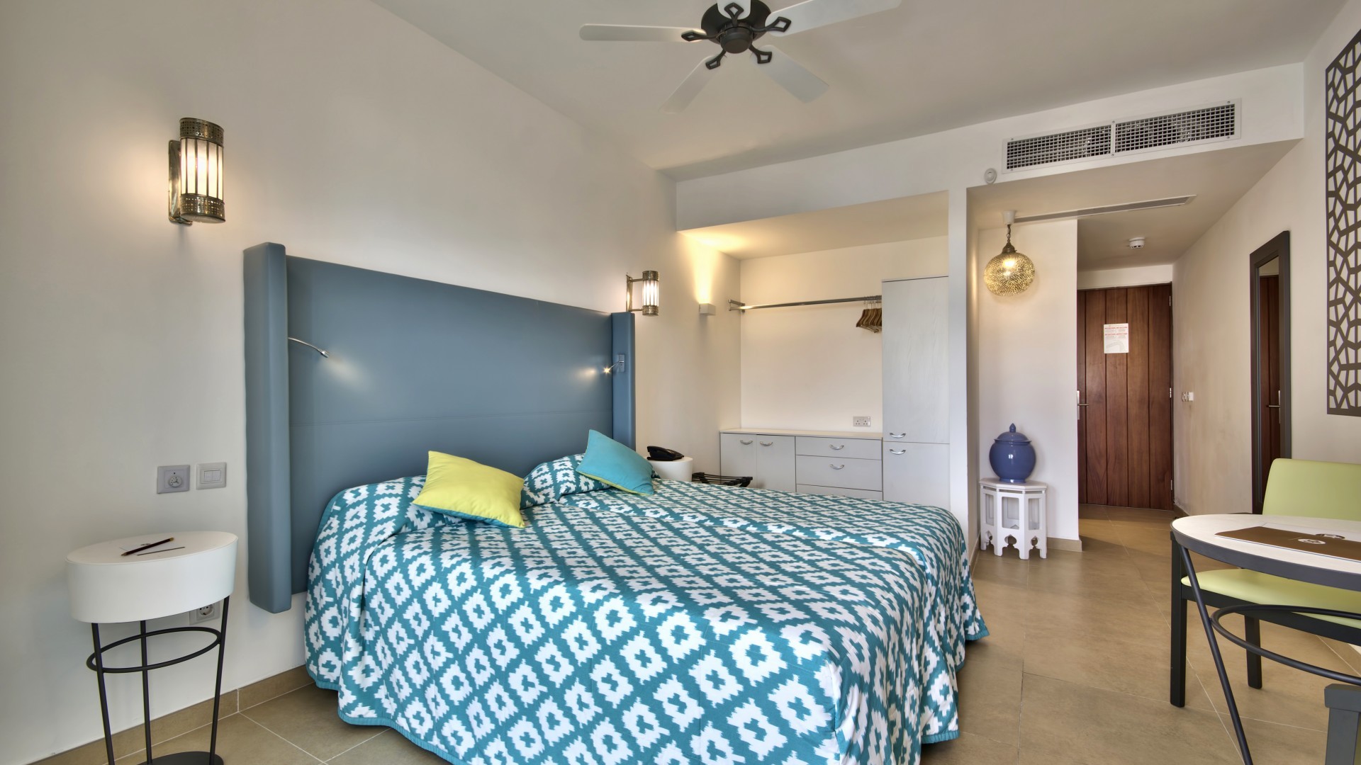 dbsanantonio_hotel_TwinDouble Room2_Malta